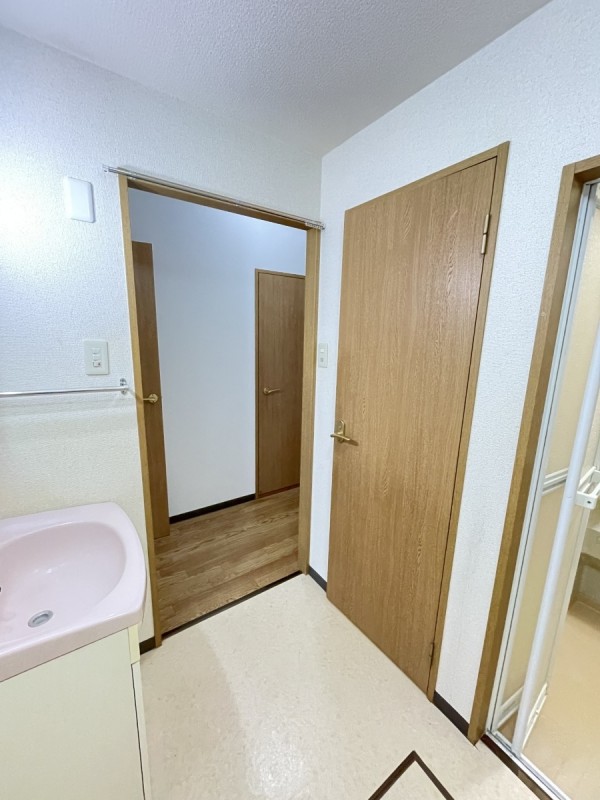 ルネス常盤平5階 玄関