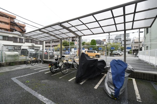エスコート蒲田2階 駐輪場