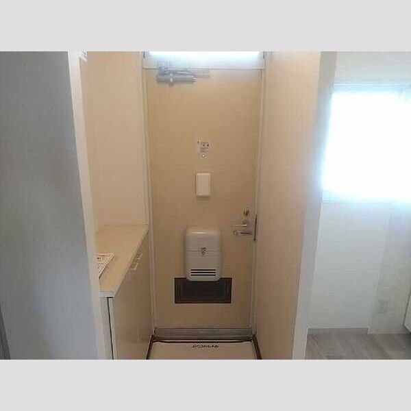 ウエストヒルズ・ショウ AB　B 玄関