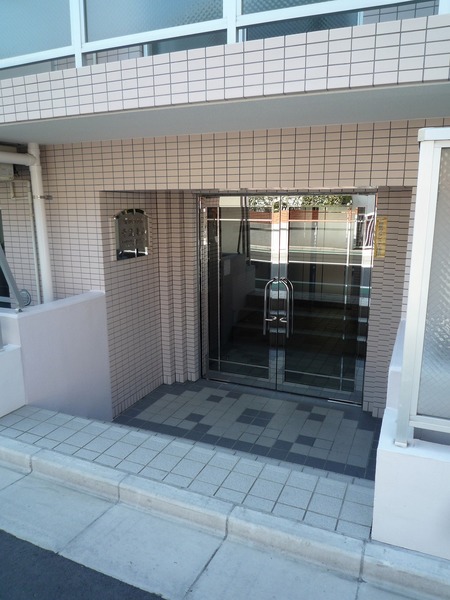 菱和パレス千歳烏山207号室 エントランス