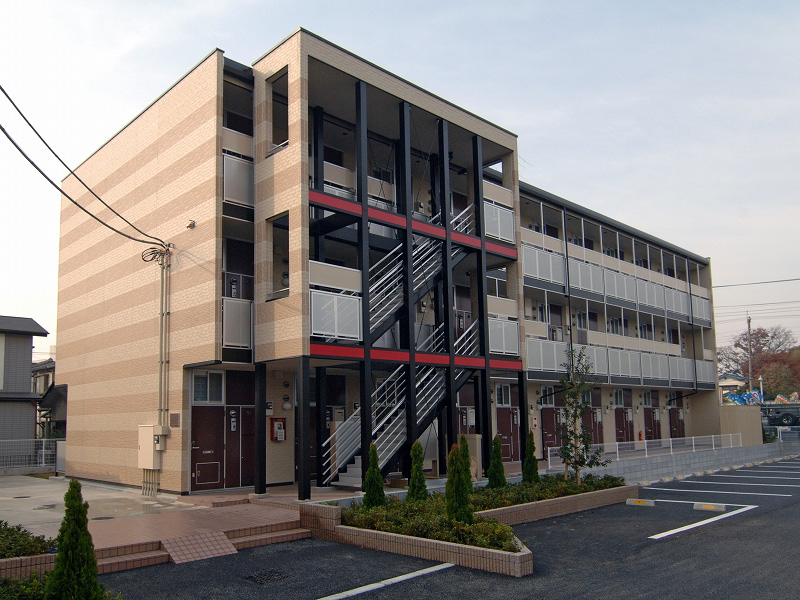 レオパレスグランドパレス春日部の外観画像