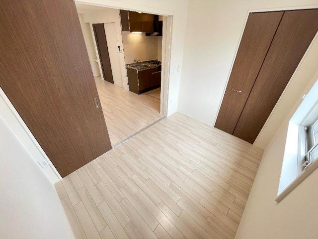 ガルデ寒川 洋室