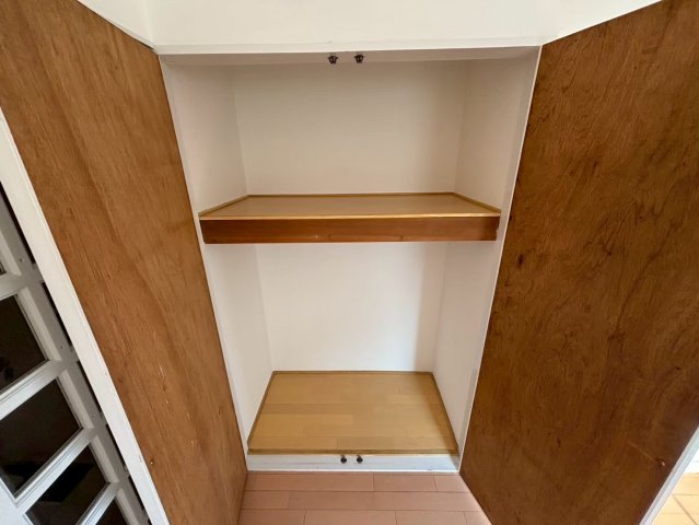 ニチエーイン国分寺1階 収納