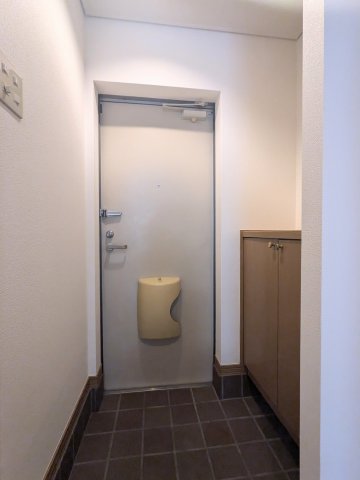 フロンティア桜新町 玄関