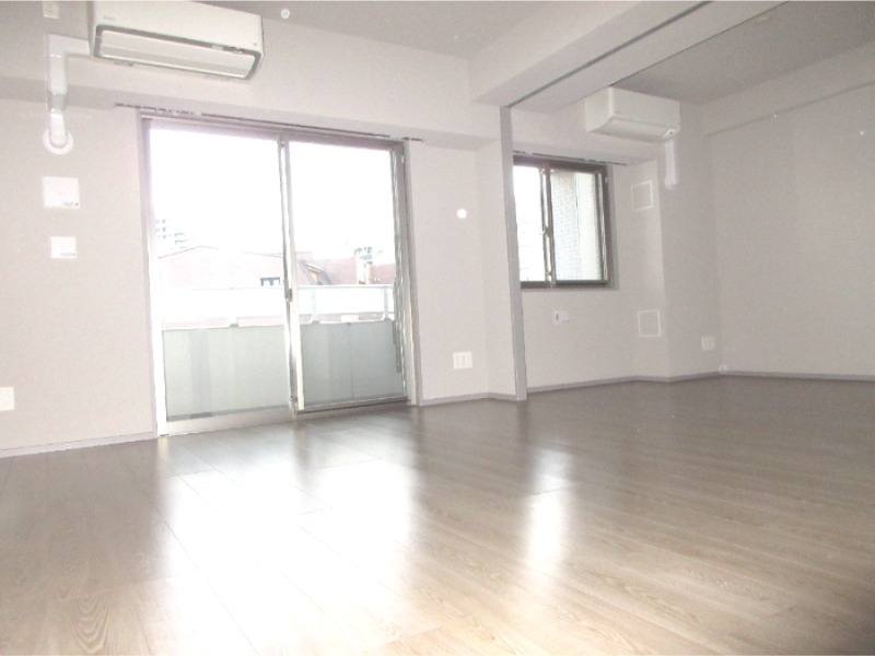 グレンドール新宿牛込柳町 リビング