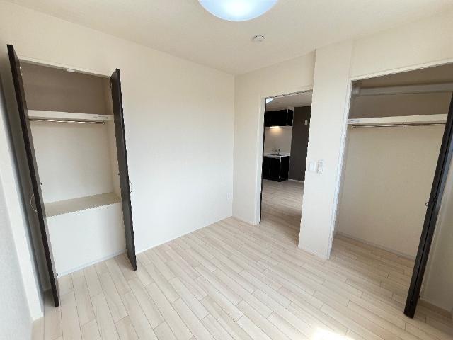 ラーバンコート大宮土屋202号室 洋室