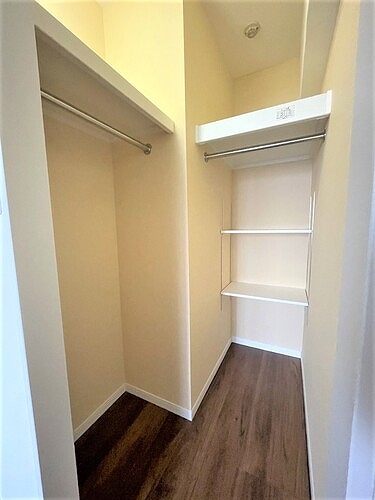 ライオンズプラザ川口本町 ウォークインクロゼット　洋室約5.2畳　内装後