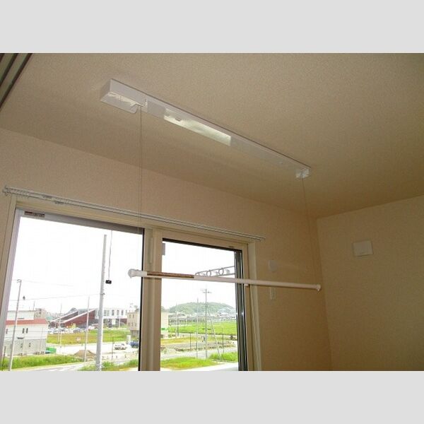 COMFORTIA302号室 室内物干し