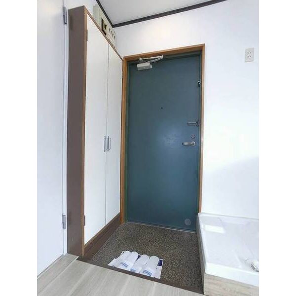 ハイツ水野0301号室 玄関