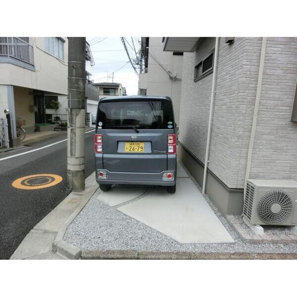 練馬区向山4丁目戸建 駐車場