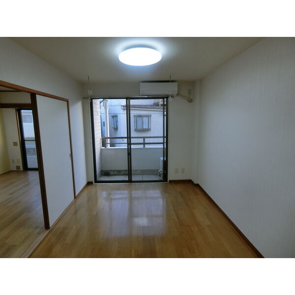 パインニードル301号室 同建物別部屋の参考画像