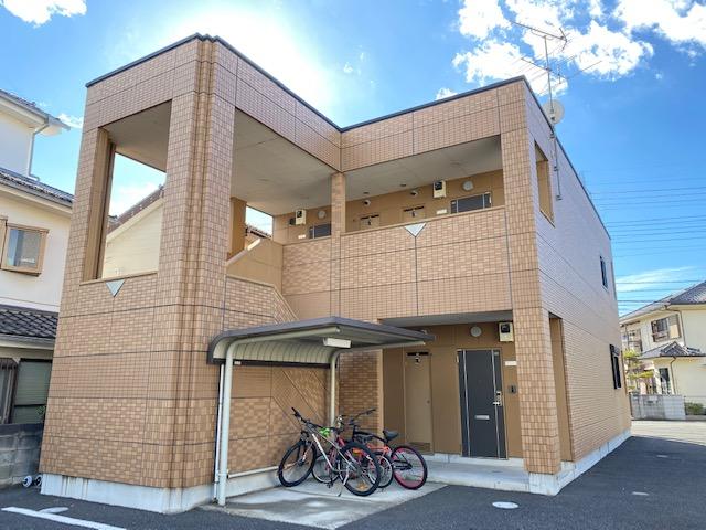 リヴィエール 外観写真（昼）