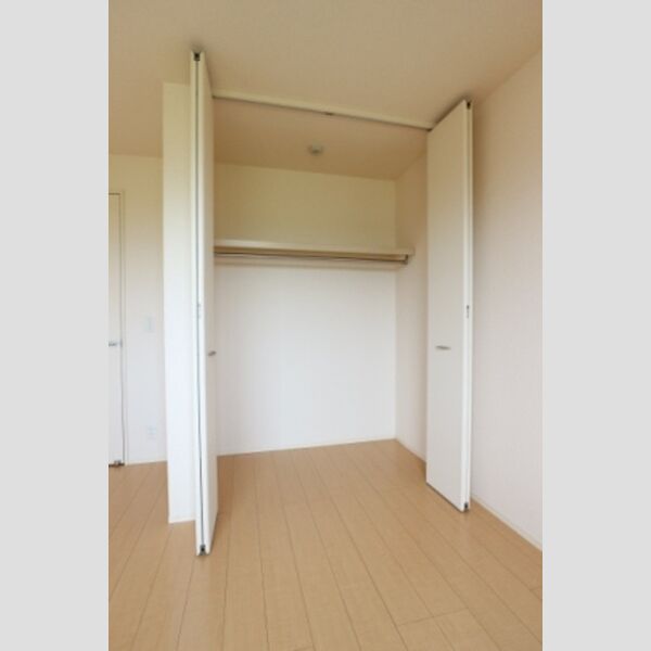 ラフォーレ上ノ台　C 北側洋室　クローゼット
