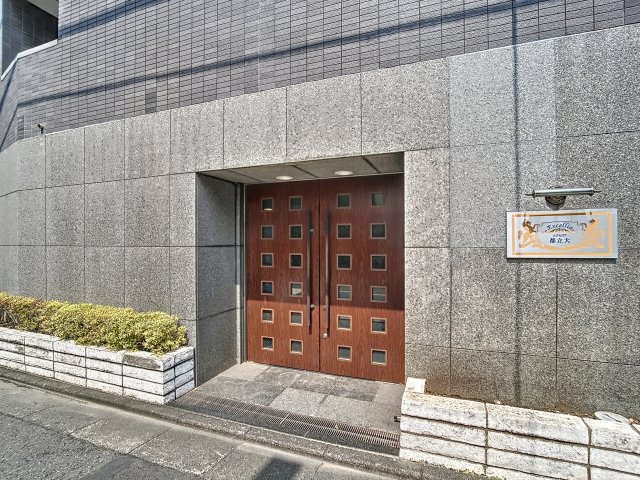 エクセリア都立大4階 エントランス