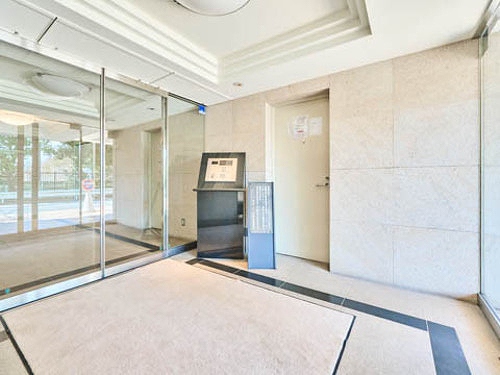 デュオ・スカーラ幡ヶ谷 エントランス　※2024年3月撮影