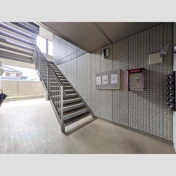 パストラル103号室 エントランス