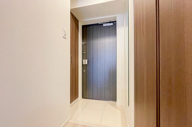 Weave Base Itabashi Honcho5階 玄関