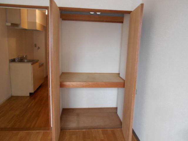 ジュネスドミール1階 収納