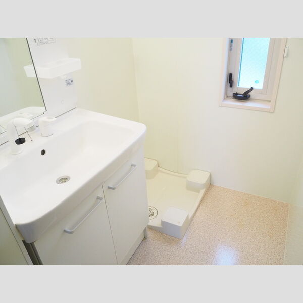 マレアガーデン新横浜A 洗髪洗面化粧台