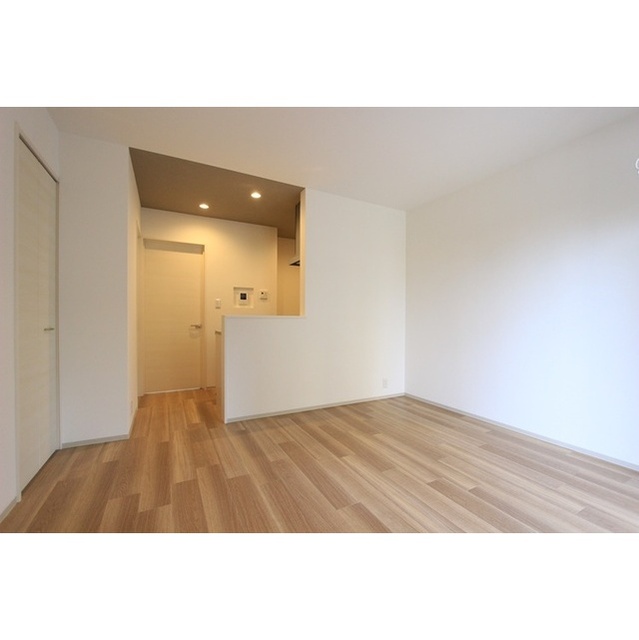 ＣＡＳＣＡＤＥ　ＳＨＩＮＭＡＣＨＩ101号室 リビング