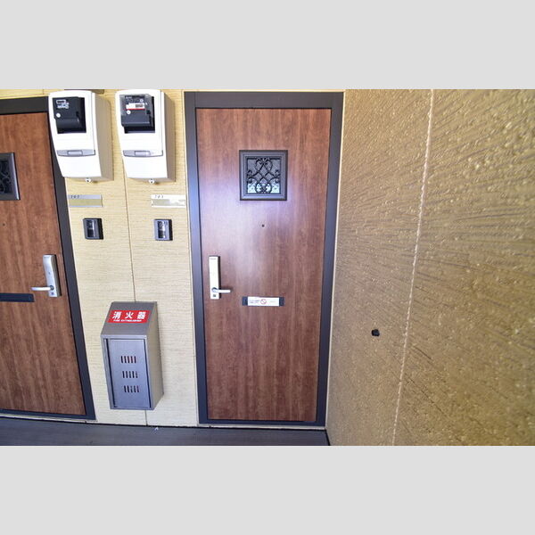 ヒラソル201号室 玄関