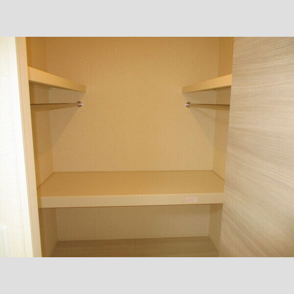 サニーハイム206号室 206