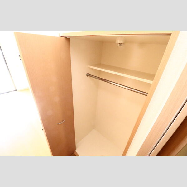 クリエール吉川105号室 クローゼット