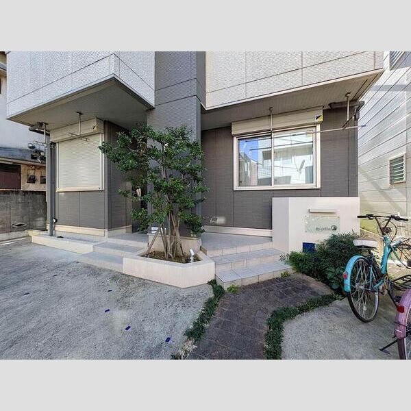 uccello101号室 エントランス