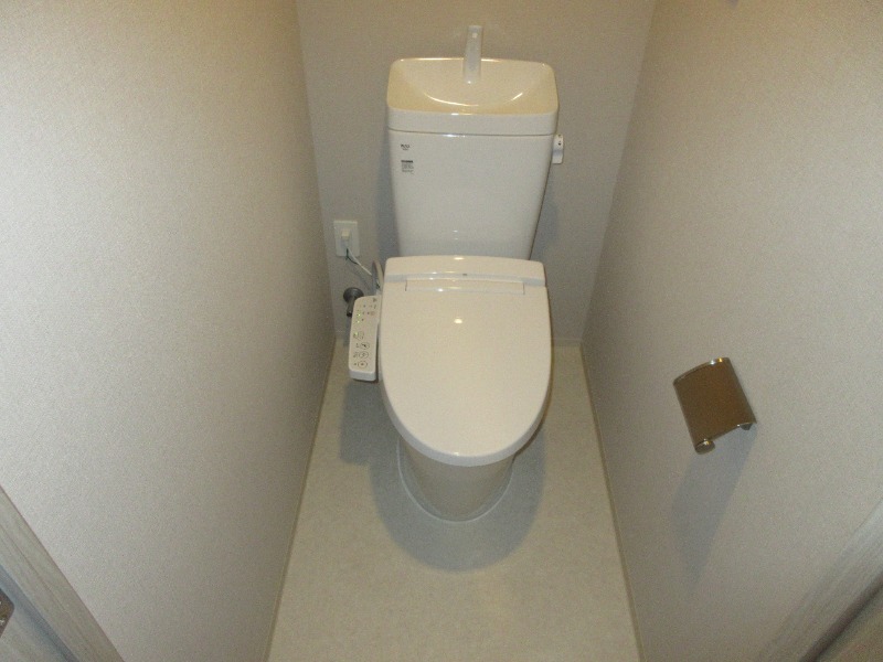 クリオラベルヴィ横濱サウス8階 トイレ