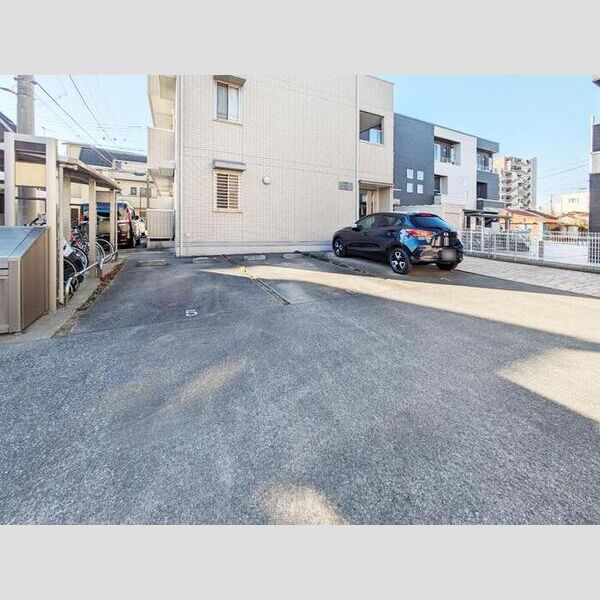 ボナール 駐車場