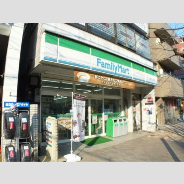 プライムメゾン森下WEST 【コンビニエンスストア】ファミリーマート 菊川一丁目店まで836m