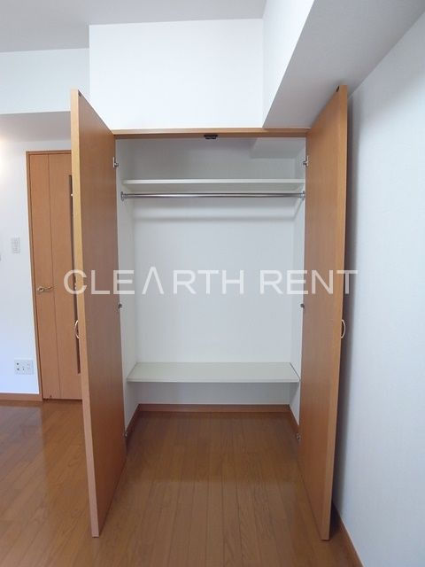 パレステュディオ虎ノ門6階 ハンガーパイプ付クローゼット