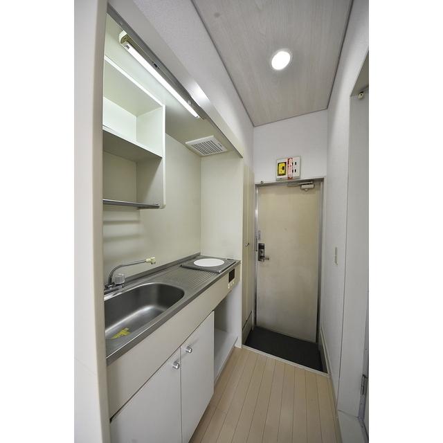 クレセントハイム1階 玄関