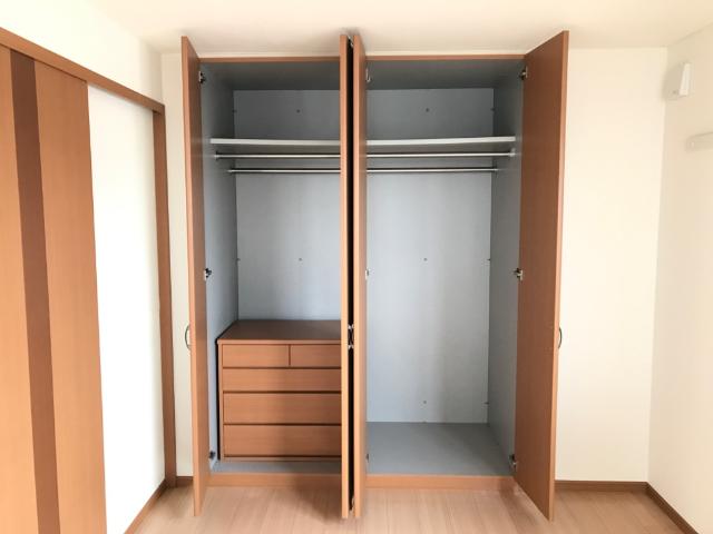 Ｊ．Ｓガーデン305号室 洋室クローゼット