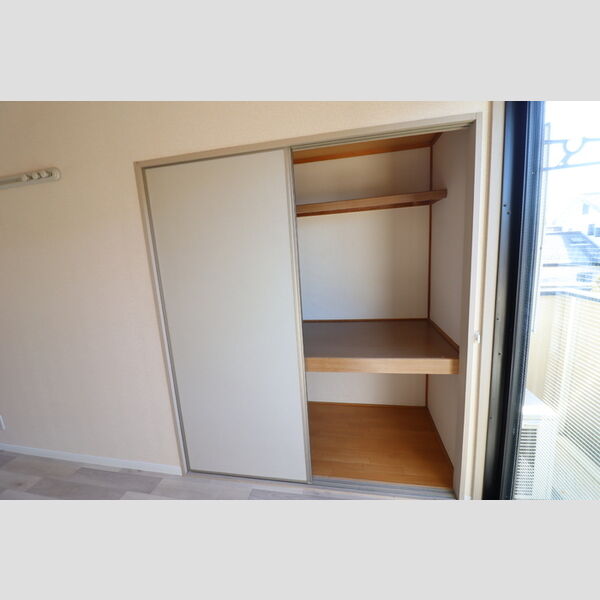 ファインビレッジ202号室 物入