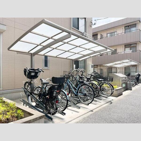 ピノ　イゾラ 駐輪場