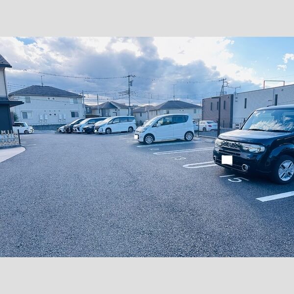 四季の杜　花 駐車場