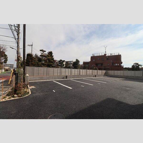 ペニーレーン石神井台　A棟201号室 駐車場