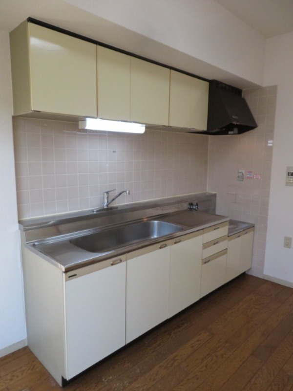 陽光台マンション ※別部屋写真参照