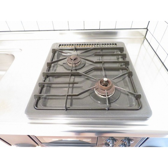 トリニティコート0303号室 コンロ2口・グリル付