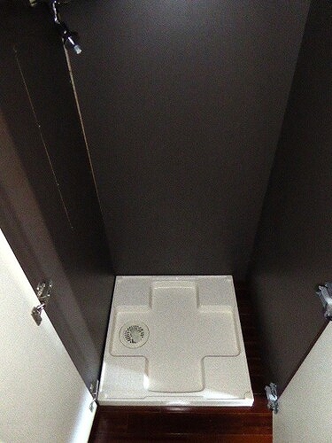 レジデンシャルステート白金 室内洗濯機置場　※2019年2月撮影