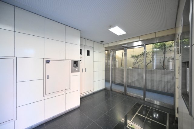 パレ･ドール豊玉北 エントランス