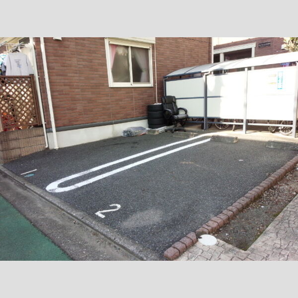 My Wish 壱・弐番館 駐車場