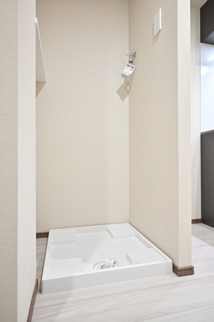 ＧＲＡＮＳＩＴＥ　ＮＡＫＡＭＥＧＵＲＯ2階 室内洗濯機置場