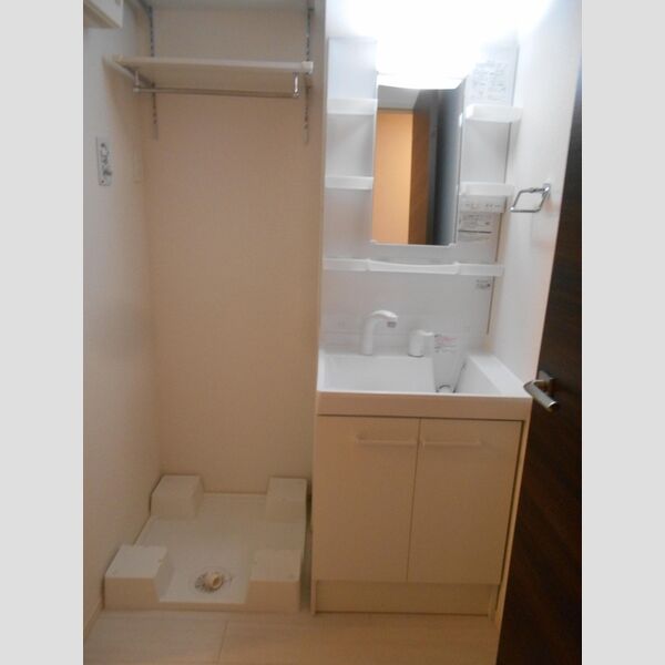 ファヴォーレ　A105号室 洗面