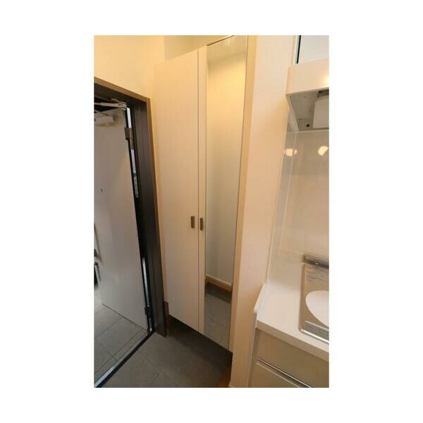 PRIMEWOOD西船橋 玄関