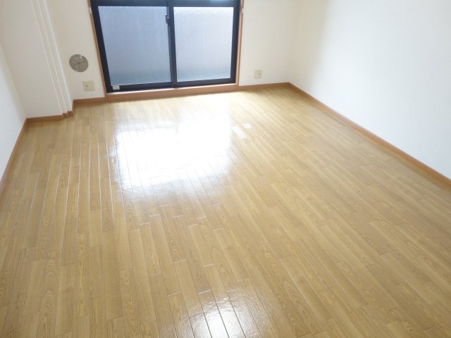 リバーシティ石塚 洋室(９.１帖)