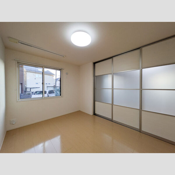 ルミエール木崎103号室 洋室