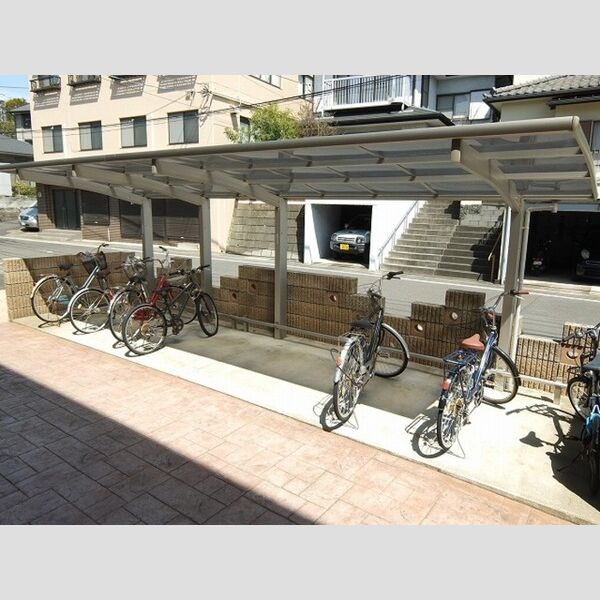 フェリーチェ石田202号室 駐輪場