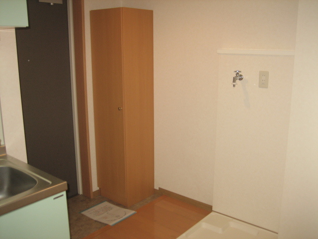 ヴィトレスク0303号室 玄関